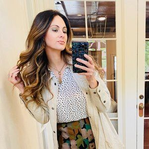 Cabi 6308 Pebble Top Spring 2023 Medium EUC